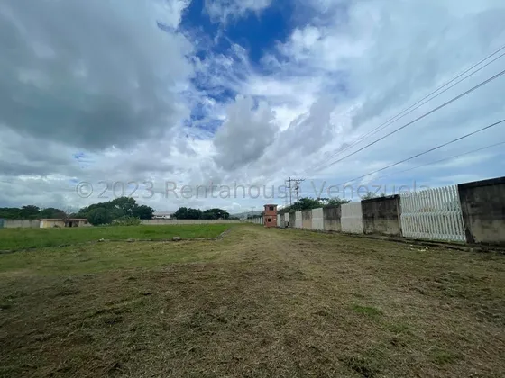 Galpon En Venta Con Una Area De Terreno De 17milmts2 Ubicado En Zona Industrial Santa Cruz De Aragua Con Gas Directo Kg