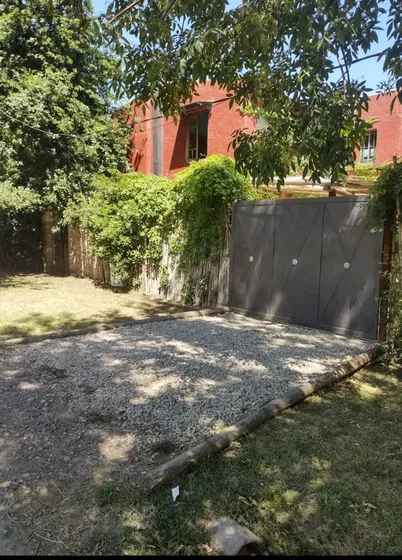 Alquilo Casa, Cuatro Dormitorios, Dos Baños Piscina Y Parque