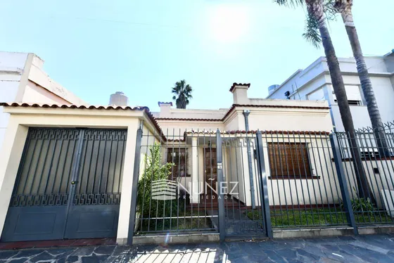 Venta Casa 4 Ambientes En Bernal Centro, Quilmes