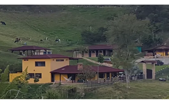 Finca Ganadera Lechera En Cachimbal- Vijes - Valle Del Cauca