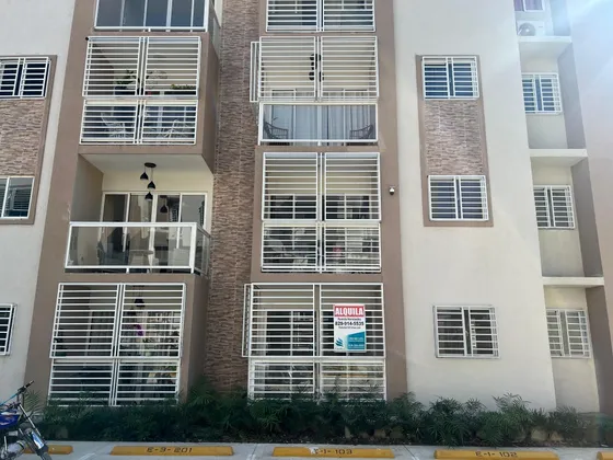 Se Alquila Apartamento En Andrés Boca Chica, 1er Nivel 