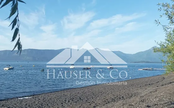 Atractivo Terreno Con 18 Metros De Orilla De Playa Pucon