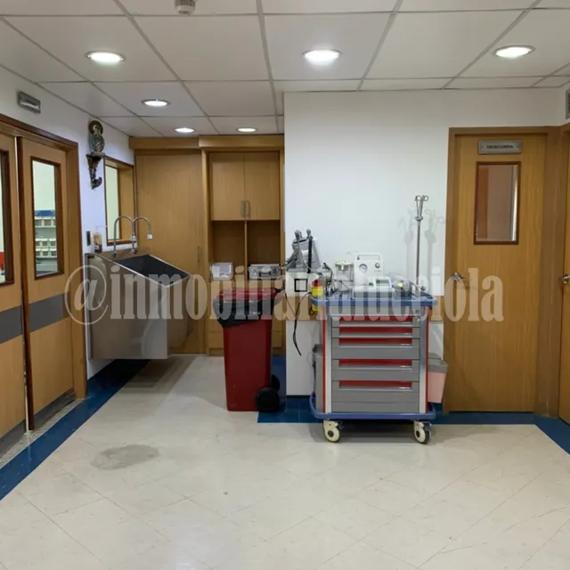 En Venta Clinica En Maiquetia 120m2 Ref 120