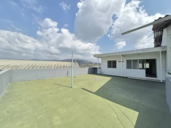 Galpon Industrial/ Venta/ / 2oficina-5 Banos-2 Apartamentos/10 Pe/ 1000 M2