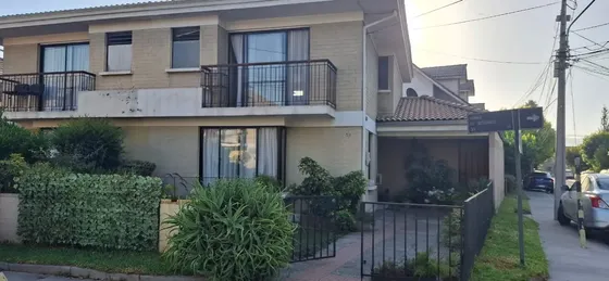 Se Vende Hermosa Casa En Condominio Maipu