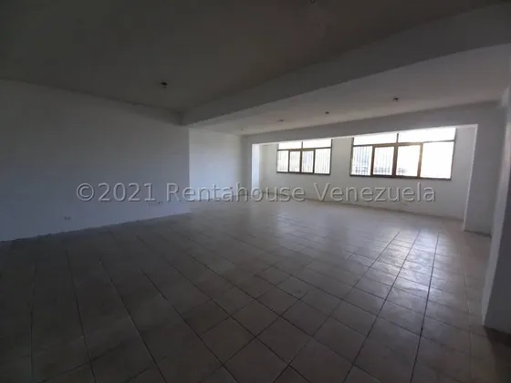 Edificio En Venta /  Municipio Guaicaipuro Los Teques  Yo 25-15970