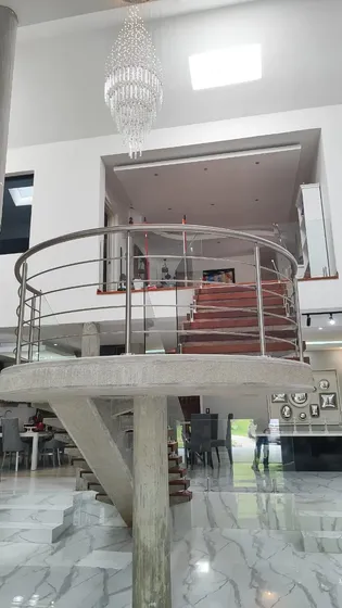 Casa Moderna Con Jardín La Lagunita Country Club