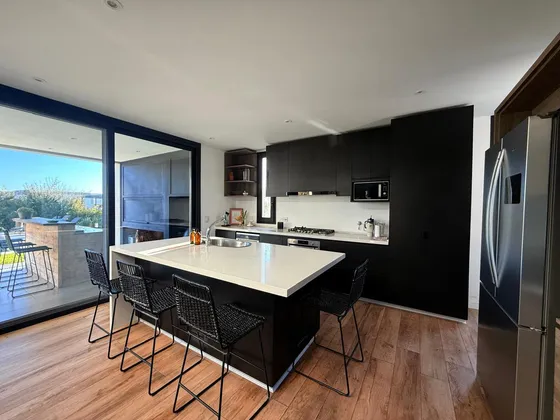 Casa De 5 Ambientes En Alquiler Anual Con Pileta