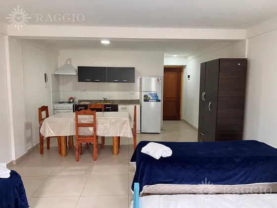 Departamento Centrico En  El Bolson (fr-22)