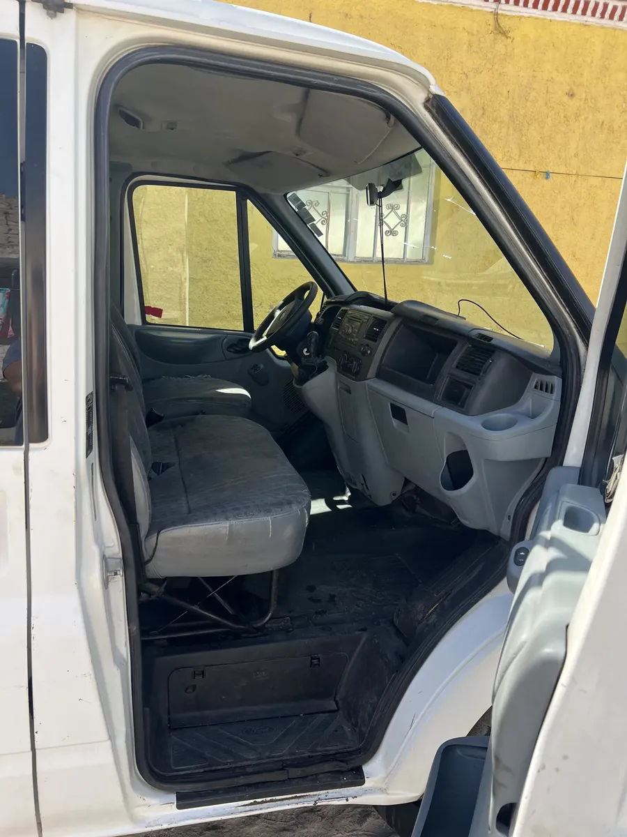 Ford Transit 15-Passenger423124505231380488