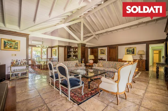 Highland Cc , Casa En Venta,  Gran Lote.
