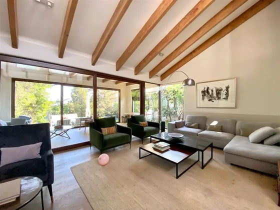 Casa En Venta De 5d4b Piscina Terraza Vitacura