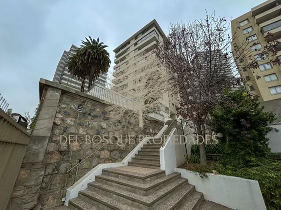 Vendo Amplio Y Céntrico Departamento En Viña Del Mar 