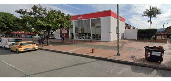 Venta Local Comercial Bulevar Niza Las Villas 