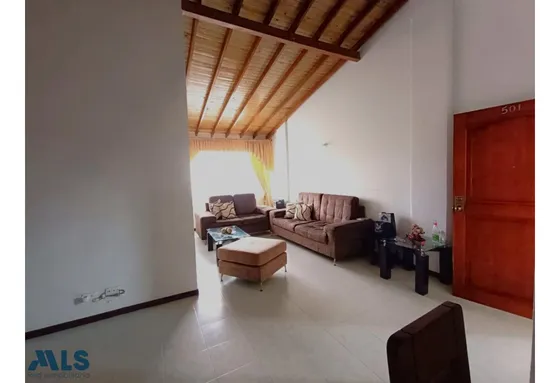Con Buena Iluminación(mls#248821)