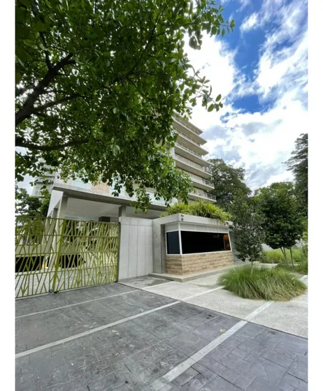 Venta De Apartamento A Estrenar Country Club, 140 M2 2h/3b/2p/1m Rd