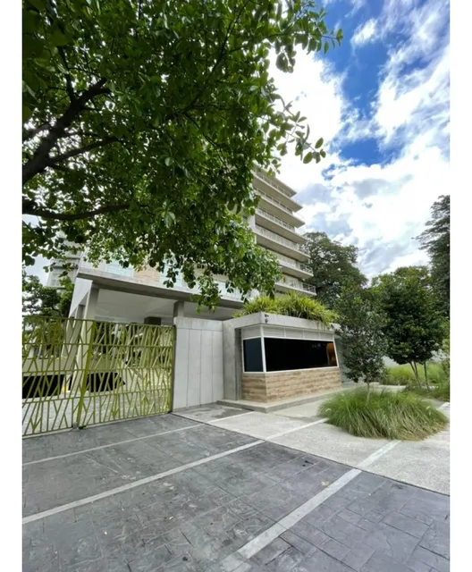 Venta De Apartamento A Estrenar Country Club, 140 M2 2h/3b/2p/1m Rd