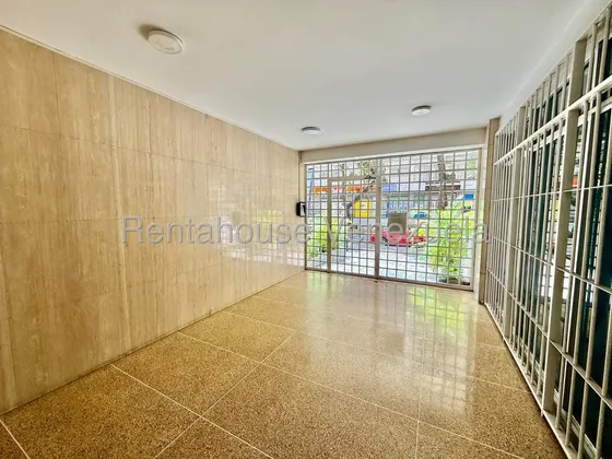 Te Lo Tengo Apartamento En Venta En Colinas De Bello Monte Mls #26-14694leslie Cog