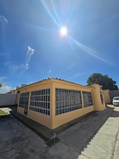 Yosmar Y Fernando Venden Casa En Sabana Del Medio, Via La Cumaca