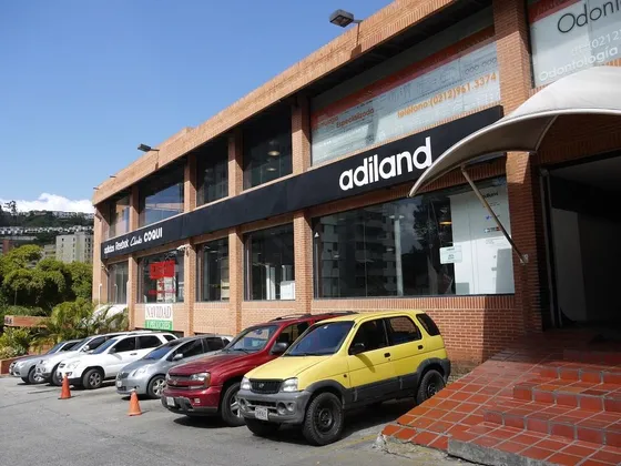 Se Alquila Local Comercial En La Boyera