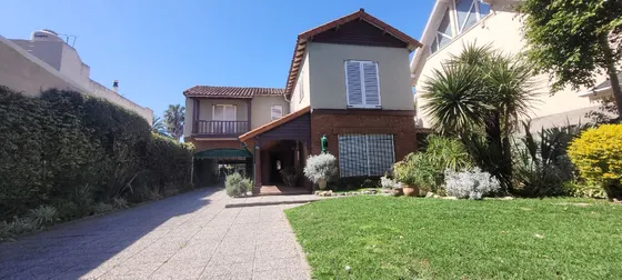 Casa En Venta En Lomas De Zamora