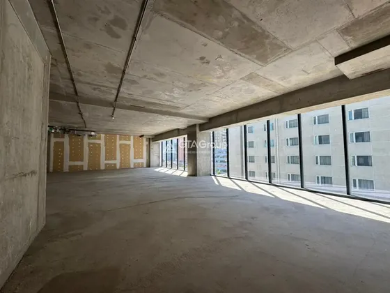 Arriendo De Oficina 137 M2 En Almirante Pastene