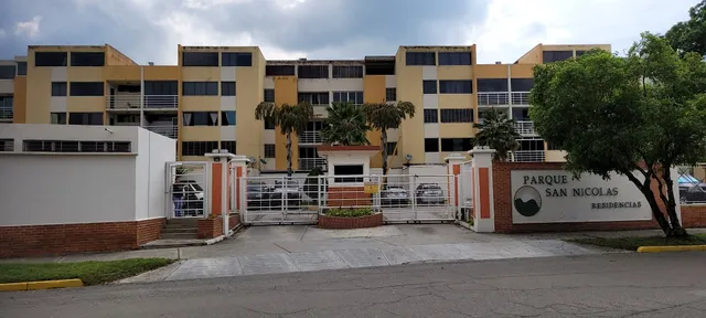 Apartamento En Alquiler Equipado, San Diego, Parq. Residencial San Nicolas