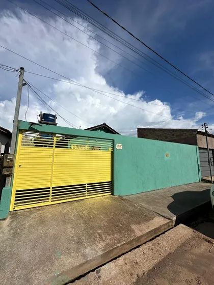 Rua Asfaltada, Vizinhança Tranquila, Próximo Ao Aeroporto...