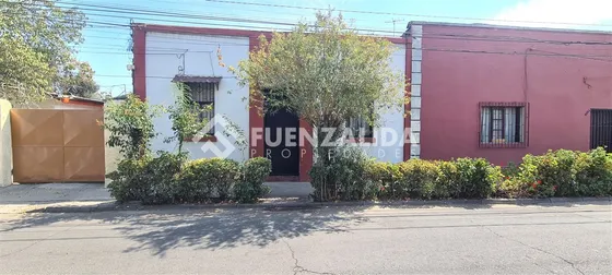 Casa En Venta De 5 Dorm. En San Miguel