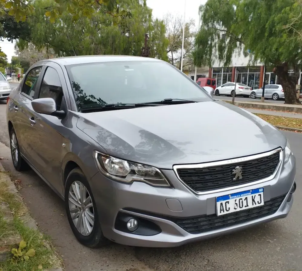 Peugeot 301 1.6 HDI Allure
