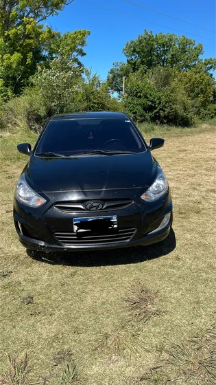 Hyundai Accent 1.4 Cvvt Gl Full Hatchback