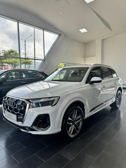 Audi Q7 S Line