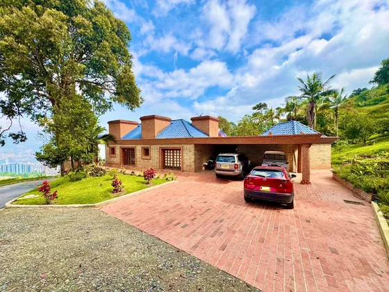 Especatcular Casa En Venta Envigado Loma Del Escobero