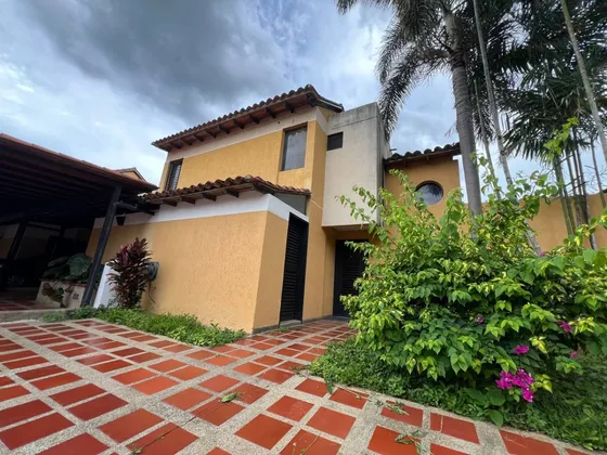 Global Vende Cómodo Townhouse Ubicado En Residencias  Terrazas De Monte Alegre Ii, Urb. Tazajal, Naguanagua