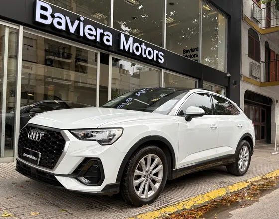 Audi Q3 Sportback 1.4 35tfsi Sportback 150 Cv