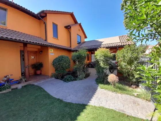 Arriendo Segura Y Comoda Casa Ciudad De Los Valles.