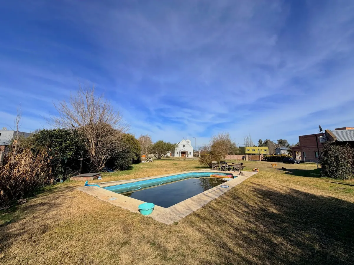 Venta Terreno Con Pileta 1000m2 En Hostal Del  Sol