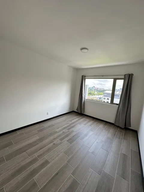 Apartamento En Renta En Zona 14 Edificio Segheria 