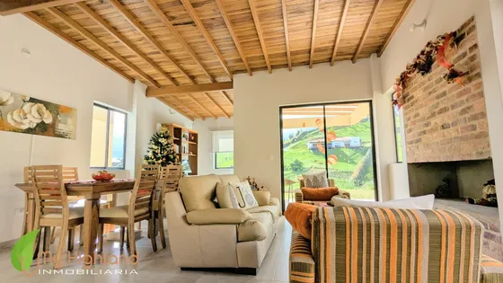 Casa Moderna Para La Venta Guarne Con Lote De 5.000 Mts