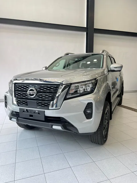 Nissan Navara 2.5 L
