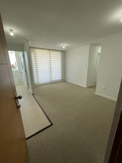 Se Arrienda Departamento 3 Habitaciones-dos Baños, En Consol