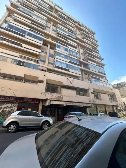 Se Vende Amplio Departamento En Valparaíso 
