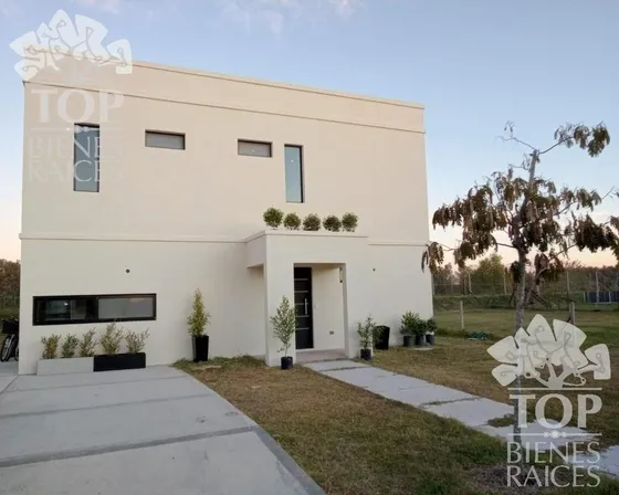 Casa  En Venta Acacias Puertos Del Lago