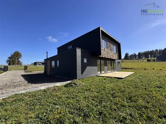 Casa En Venta De 3 Dorm. En Puerto Varas