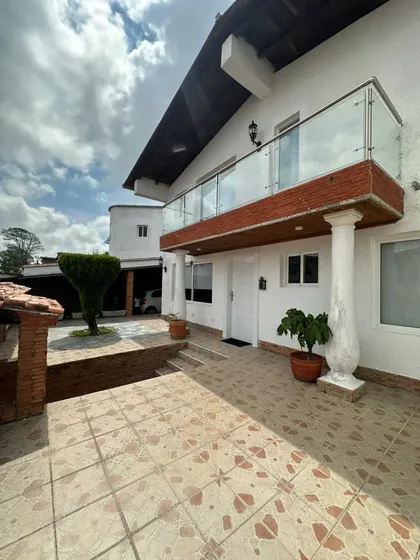 En Venta Hermosa Casa En Urbanización Parque El Retiro Kh