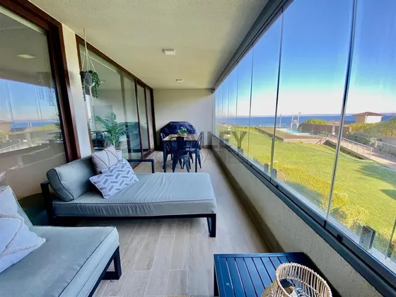 Departamento En Venta De 3 Dorm. En Concón