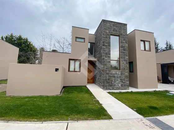 Casa 3d 3b Patio Estacionamiento Arriendo En Isla De Maipo