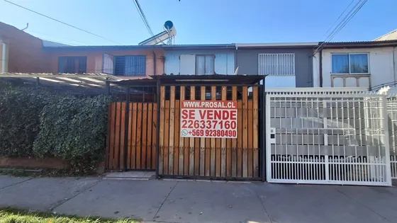 Casa En Venta De 4 Dorm. En Pudahuel