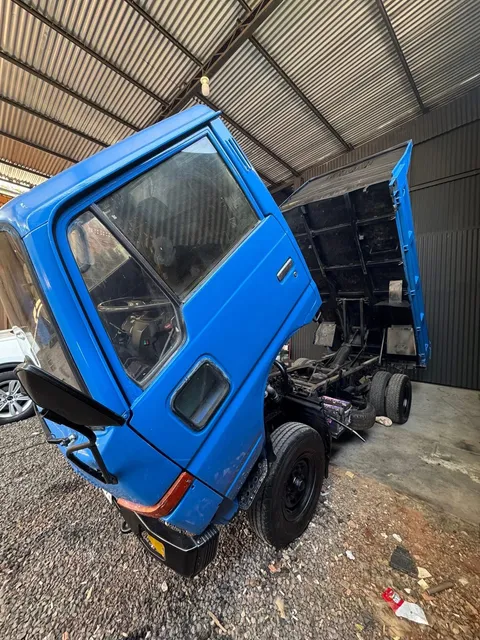 Impecable Nissan Tumba Diésel Común