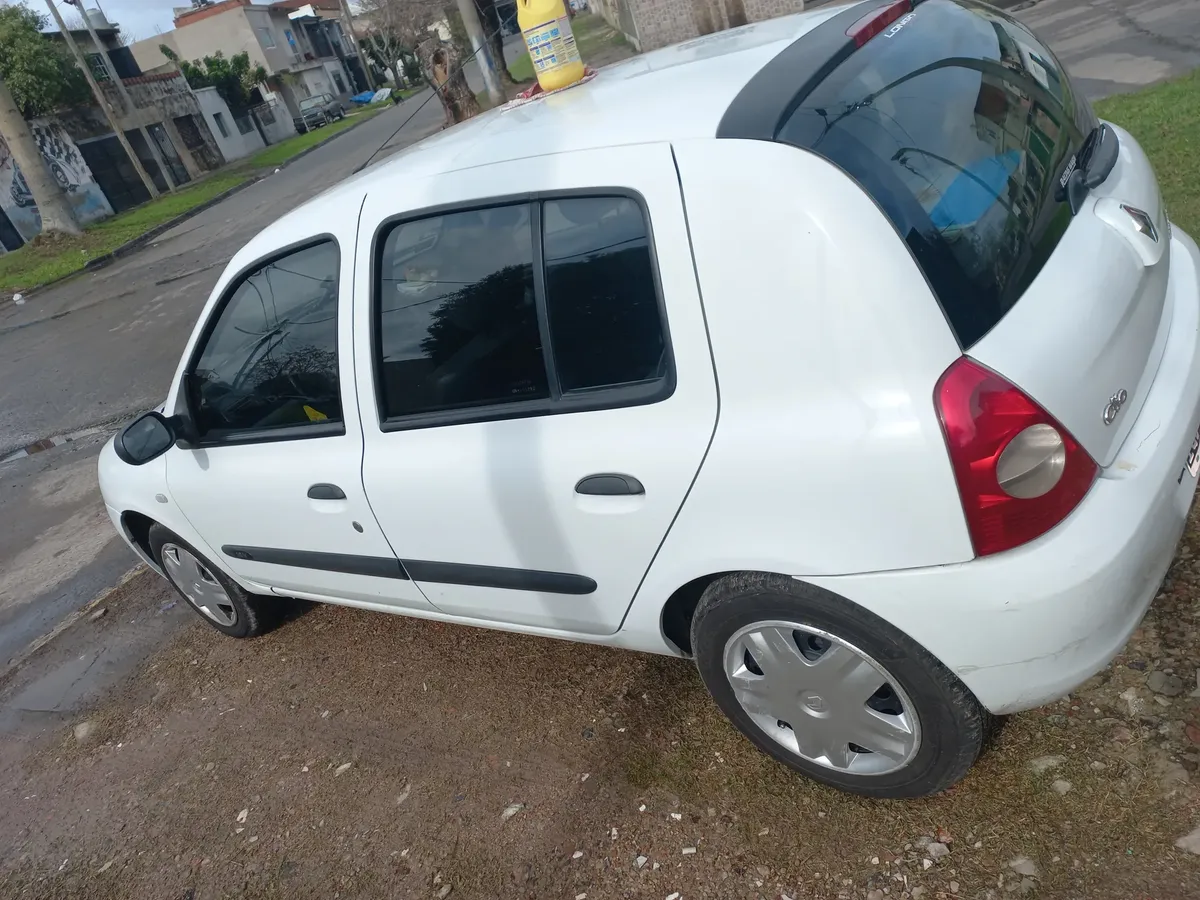 Renault Clio 1.2 Pack535247401937152008